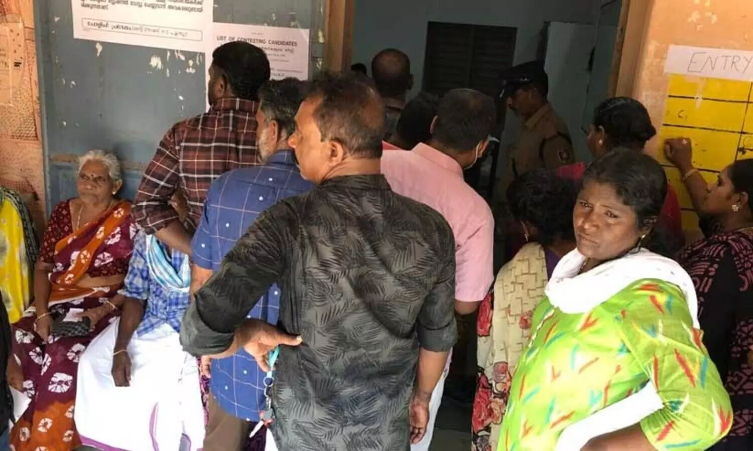 ആദ്യഘട്ടത്തിൽ മികച്ച പോളിങ്; 70.9 ശതമാനമെന്ന് തെരഞ്ഞെടുപ്പ് കമീഷൻ; കൂടുതൽ എറണാകുളത്ത്