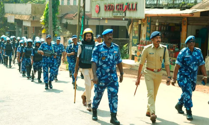 തദ്ദേശ തെരഞ്ഞെടുപ്പ്; ജില്ലയിൽ നൂറിലേറെ പ്രശ്നബാധിത ബൂത്തുകൾ തദ്ദേശ തെരഞ്ഞെടുപ്പ്; ജില്ലയിൽ നൂറിലേറെ പ്രശ്നബാധിത ബൂത്തുകൾ