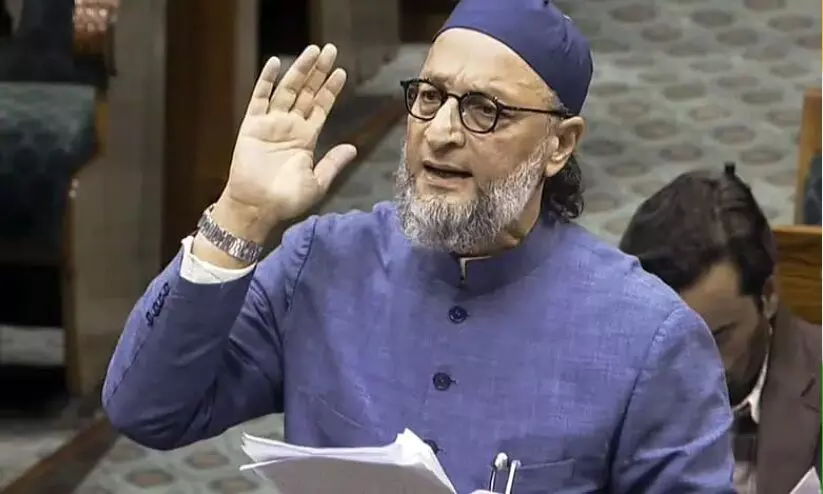 ദേശസ്നേഹം വലിയ കാര്യമാണ്, എന്നാൽ അതിനെ മതവുമായി ബന്ധിപ്പിക്കുന്നത് ഭരണഘടനാവിരുദ്ധം -ഉവൈസി ദേശസ്നേഹം വലിയ കാര്യമാണ്, എന്നാൽ അതിനെ മതവുമായി ബന്ധിപ്പിക്കുന്നത് ഭരണഘടനാവിരുദ്ധം -ഉവൈസി