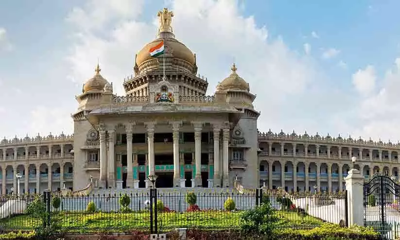 പുത്തൂർ ഗവ.മെഡിക്കൽ കോളജ് ; ഫയലുകൾ മെഡി. വകുപ്പിന് കൈമാറി പുത്തൂർ ഗവ.മെഡിക്കൽ കോളജ് ; ഫയലുകൾ മെഡി. വകുപ്പിന് കൈമാറി