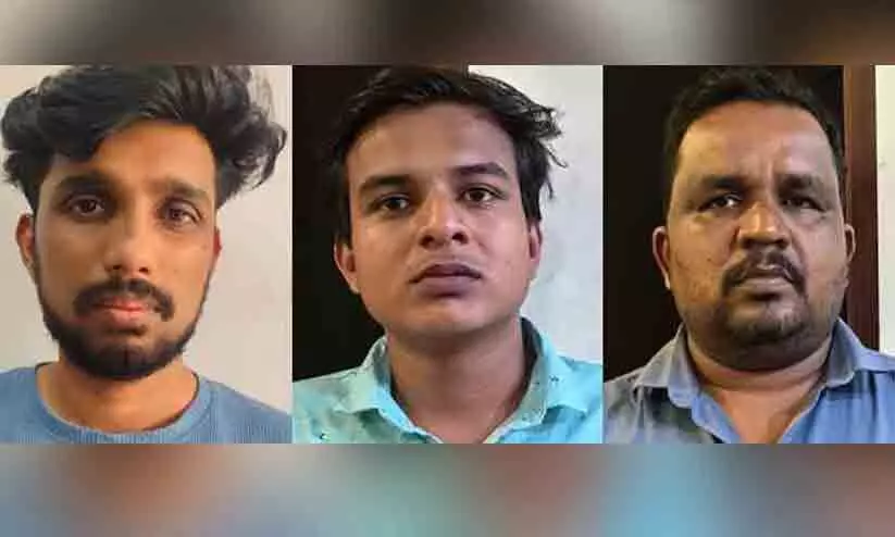 വാട്സ്ആപ് ഗ്രൂപ്പ് വഴി പെണ്വാണിഭം; ഗുരുവായൂരിൽ മൂന്നുപേര് അറസ്റ്റില് വാട്സ്ആപ് ഗ്രൂപ്പ് വഴി പെണ്വാണിഭം; ഗുരുവായൂരിൽ മൂന്നുപേര് അറസ്റ്റില്