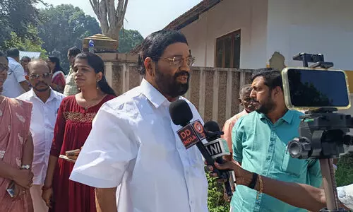 നടിയെ ആക്രമിച്ച കേസ്: യു.ഡി.എഫ് കൺവീനർ ആരുടെ പക്ഷത്താണെന്ന് വ്യക്തമാക്കണം -വി.എൻ വാസവൻ നടിയെ ആക്രമിച്ച കേസ്: യു.ഡി.എഫ് കൺവീനർ ആരുടെ പക്ഷത്താണെന്ന് വ്യക്തമാക്കണം -വി.എൻ വാസവൻ