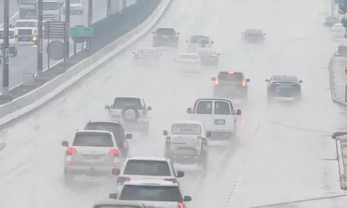 മ​ഴ എ​ത്തു​ന്നു... വ്യാ​ഴാ​ഴ്ചവ​രെ അ​സ്ഥി​ര കാ​ലാ​വ​സ്ഥ​യും മ​ഴ​യും