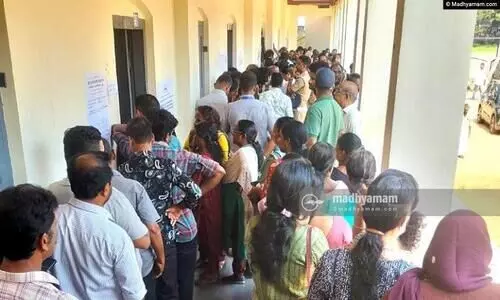 50 ശതമാനം പിന്നിട്ട് പോളിങ്; മുന്നിൽ ആലപ്പുഴയും എറണാകുളവും