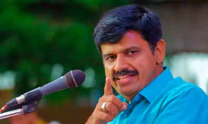 സന്ദീപ് വാര്യരെ തൽക്കാലം അറസ്റ്റ് ചെയ്യില്ല; പൊലീസ് റിപ്പോർട്ട് വൈകി, 15 ന് കേസ് വീണ്ടും പരിഗണിക്കും സന്ദീപ് വാര്യരെ തൽക്കാലം അറസ്റ്റ് ചെയ്യില്ല; പൊലീസ് റിപ്പോർട്ട് വൈകി, 15 ന് കേസ് വീണ്ടും പരിഗണിക്കും