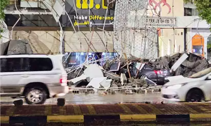 യാംബുവിൽ ശക്തമായ കാറ്റും മഴയും യാംബുവിൽ ശക്തമായ കാറ്റും മഴയും