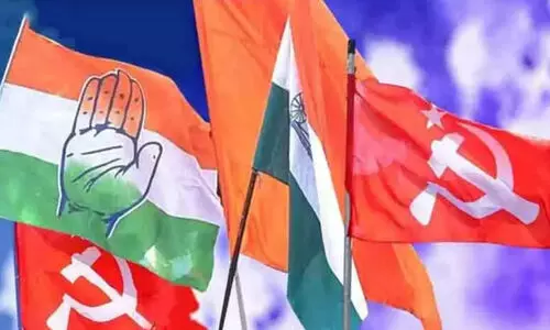 തദ്ദേശ തെരഞ്ഞെടുപ്പ്; കാസർകോട് പിടിക്കാൻ കടുത്ത പോരാട്ടം തദ്ദേശ തെരഞ്ഞെടുപ്പ്; കാസർകോട് പിടിക്കാൻ കടുത്ത പോരാട്ടം