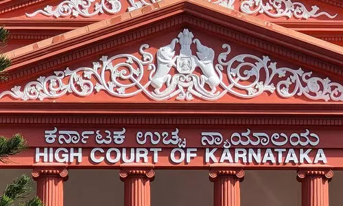 ആ​ർ​ത്ത​വ അ​വ​ധി​ക്ക്​ സ്​​റ്റേ; മ​ണി​ക്കൂ​റു​ക​ള്‍ക്ക​കം പി​ൻ​വ​ലി​ച്ചു