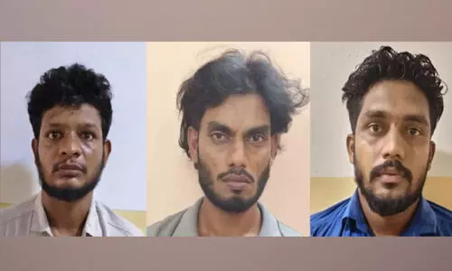 കേരള അതിർത്തിയിൽ മയക്കുമരുന്ന് വിൽപന: മൂന്നുപേർ അറസ്റ്റിൽ കേരള അതിർത്തിയിൽ മയക്കുമരുന്ന് വിൽപന: മൂന്നുപേർ അറസ്റ്റിൽ