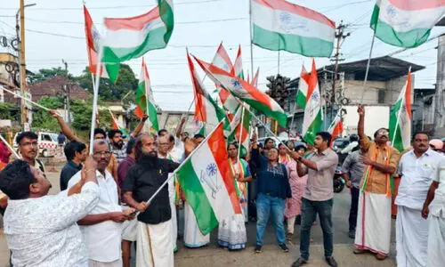 കലാശം കൊട്ടിത്തകർത്തു കലാശം കൊട്ടിത്തകർത്തു