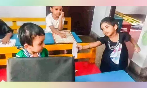 വോട്ട് പഠിക്കാൻ വോട്ട് ചെയ്ത്​ കുരുന്നുകൾ; കൗതുകമായി കുട്ടിത്തെരഞ്ഞെടുപ്പ്