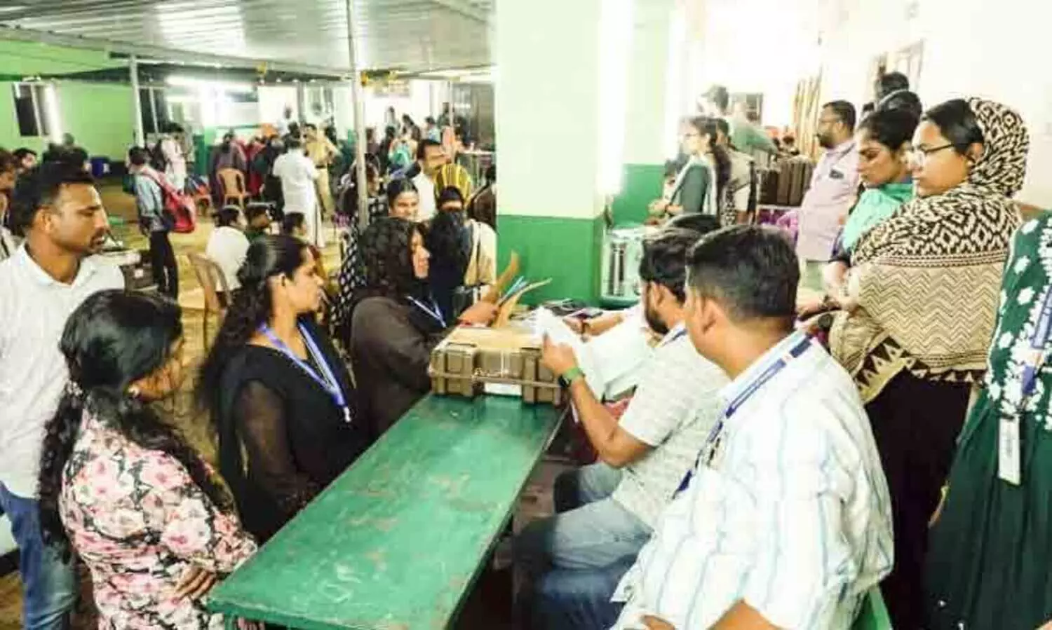 പോളിങ്​ ഇടിവ്​;​   ആർക്ക് തുണയാകും