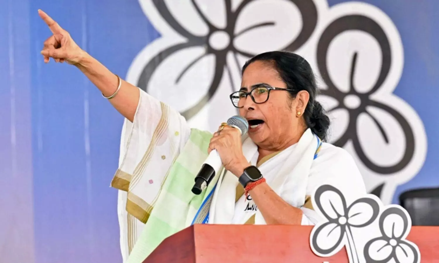 Kitchen Tools,West Bengal CM,Mamata Banerjee,Instigates,Women, പശ്ചിമ ബംഗാൾ, മമത ബാനർജി, എസ്.ഐ.ആർ, മുഖ്യമന്ത്രി