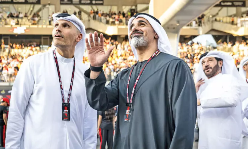 ഫോര്മുല 1 ഗ്രാന്ഡ് പ്രീ ഫിനാലെ സന്ദർശിച്ച് അബൂദബി കിരീടാവകാശി ഫോര്മുല 1 ഗ്രാന്ഡ് പ്രീ ഫിനാലെ സന്ദർശിച്ച് അബൂദബി കിരീടാവകാശി