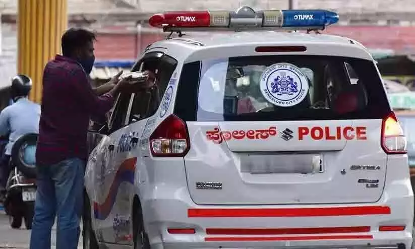 കാമ്പസുകളിൽ പൊലീസ് പരിശോധന; മയക്കുമരുന്ന് ഉപയോഗം കണ്ടെത്തി കാമ്പസുകളിൽ പൊലീസ് പരിശോധന; മയക്കുമരുന്ന് ഉപയോഗം കണ്ടെത്തി