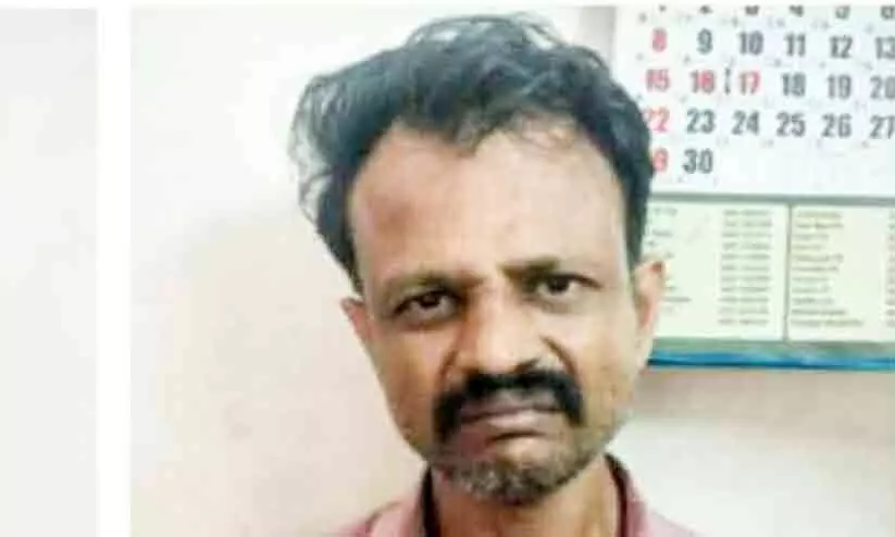 ലുക്കൗട്ട് നോട്ടീസുള്ള പ്രതി മോഷണ ശ്രമത്തിനിടെ പിടിയിൽ ലുക്കൗട്ട് നോട്ടീസുള്ള പ്രതി മോഷണ ശ്രമത്തിനിടെ പിടിയിൽ