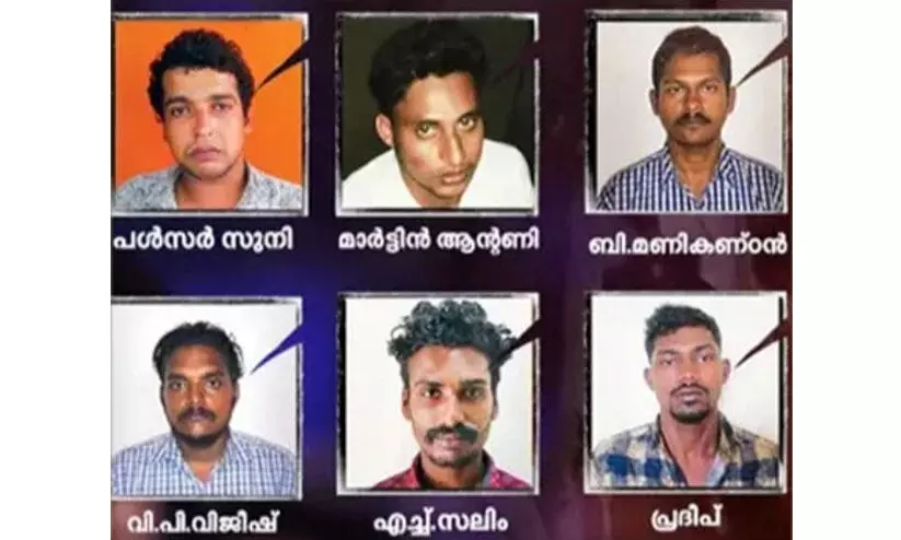 നടിയെ കൂട്ടബലാത്സംഗം ചെയ്ത കേസില് ആറ് പ്രതികളുടെ ശിക്ഷാ വിധി ഇന്ന് നടിയെ കൂട്ടബലാത്സംഗം ചെയ്ത കേസില് ആറ് പ്രതികളുടെ ശിക്ഷാ വിധി ഇന്ന്