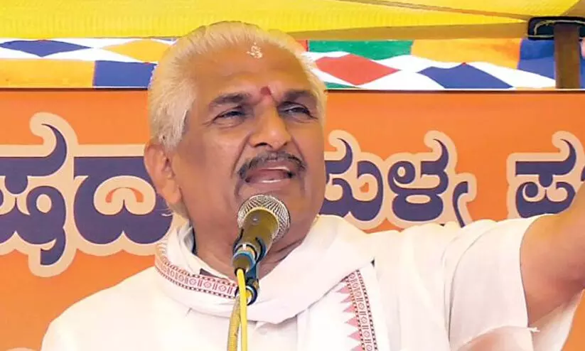 മുസ്‌ലിം സ്ത്രീകൾക്കും കുട്ടികൾക്കുമെതിരെ വിദ്വേഷ പ്രസംഗം: ആർ.എസ്.എസ് നേതാവ് കല്ലഡ്ക പ്രഭാകറിന് മുൻകൂർ ജാമ്യം, എല്ലാ ആഴ്ചയും ഹാജരാകണമെന്ന് നിർദേശം