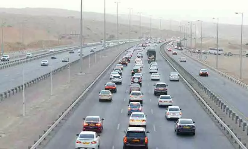 ഗതാഗത നിയമ ലംഘനം; കാറുകളുടെ പിഴ ഒഴിവാക്കി ഗതാഗത നിയമ ലംഘനം; കാറുകളുടെ പിഴ ഒഴിവാക്കി