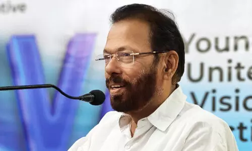 ‘രാഹുൽ അടഞ്ഞ അധ്യായം, വന്നതും പോയതും പാർട്ടിയെ ബാധിക്കില്ല’; കൂടെ ഭാരവാഹികൾ പോയാൽ നടപടിയെന്ന് ഡി.സി.സി അധ്യക്ഷൻ ‘രാഹുൽ അടഞ്ഞ അധ്യായം, വന്നതും പോയതും പാർട്ടിയെ ബാധിക്കില്ല’; കൂടെ ഭാരവാഹികൾ പോയാൽ നടപടിയെന്ന് ഡി.സി.സി അധ്യക്ഷൻ