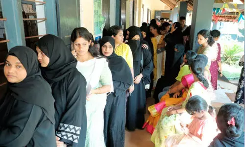 ജില്ലയിൽ പോളിങ് 74.84 ശതമാനം; പിലിക്കോട്ട് നേരിയ സംഘർഷം ജില്ലയിൽ പോളിങ് 74.84 ശതമാനം; പിലിക്കോട്ട് നേരിയ സംഘർഷം