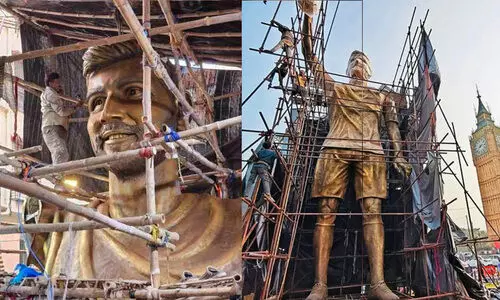 മെസ്സി നാളെ കൊൽക്കത്തയിൽ; കപ്പ് കയ്യിലേന്തിയ കൂറ്റൻ പ്രതിമ അനാച്ഛാദനം ചെയ്യും