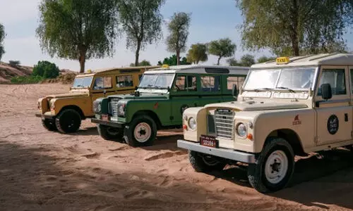 റാസൽഖൈമയിൽ കാഴ്ചകൾ കാണാൻ വിന്റേജ് ജീപ്പ് സർവിസ് റാസൽഖൈമയിൽ കാഴ്ചകൾ കാണാൻ വിന്റേജ് ജീപ്പ് സർവിസ്