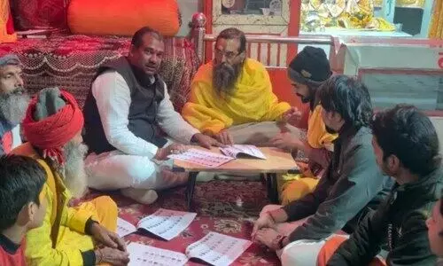 യു.പിയിൽ സന്യാസിമാർക്കെല്ലാം അമ്മ ജാനകി; എസ്.ഐ.ആറിൽ തള്ളുമോ എന്ന് ബി.ജെ.പിക്ക് ആശങ്ക യു.പിയിൽ സന്യാസിമാർക്കെല്ലാം അമ്മ ജാനകി; എസ്.ഐ.ആറിൽ തള്ളുമോ എന്ന് ബി.ജെ.പിക്ക് ആശങ്ക