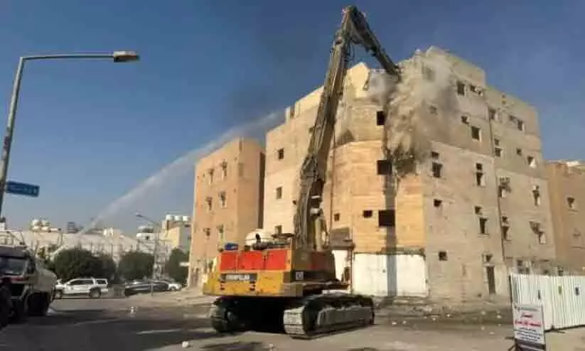 ജലീബിലെ കെട്ടിടങ്ങൾ പൊളിക്കൽ താൽക്കാലികമായി നിർത്തിവെക്കും ജലീബിലെ കെട്ടിടങ്ങൾ പൊളിക്കൽ താൽക്കാലികമായി നിർത്തിവെക്കും