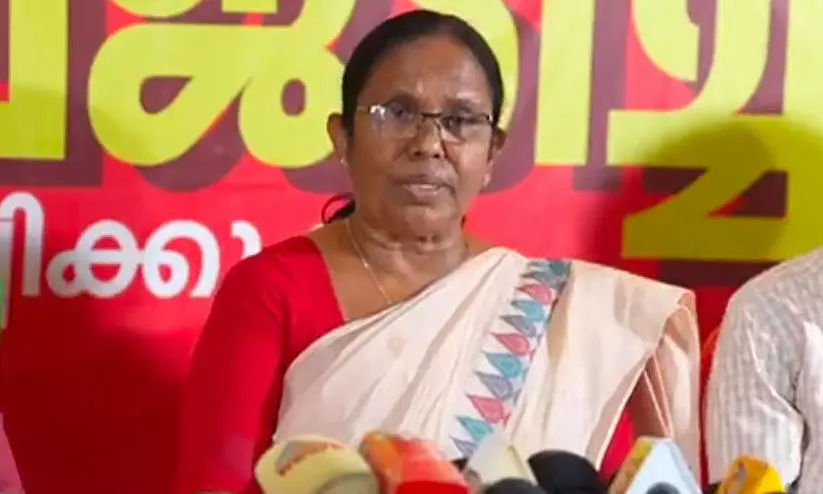 ജനവിധി പ്രതീക്ഷിച്ചത്ര അനുകൂലമല്ല, ഇടതുപക്ഷം അനിവാര്യമാണെന്ന് ജനം തിരിച്ചറിയുക തന്നെ ചെയ്യും -കെ.കെ. ശൈലജ ജനവിധി പ്രതീക്ഷിച്ചത്ര അനുകൂലമല്ല, ഇടതുപക്ഷം അനിവാര്യമാണെന്ന് ജനം തിരിച്ചറിയുക തന്നെ ചെയ്യും -കെ.കെ. ശൈലജ