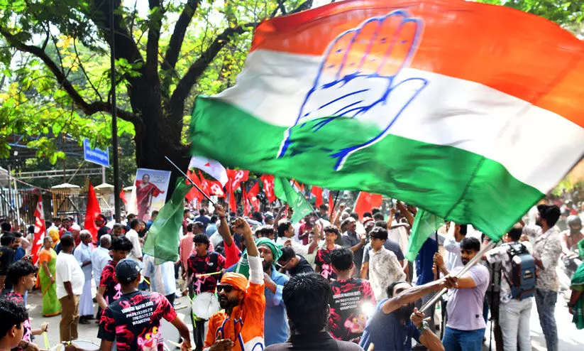 ഇടതുകോട്ടകൾ തകർത്തെറിഞ്ഞ് യു.ഡി.എഫ് -LIVE UPDATES ഇടതുകോട്ടകൾ തകർത്തെറിഞ്ഞ് യു.ഡി.എഫ് -LIVE UPDATES