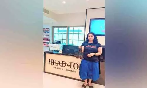 അർബുദ രോഗികൾക്ക് മുടി ദാനം നൽകി നീതു ബിനു അർബുദ രോഗികൾക്ക് മുടി ദാനം നൽകി നീതു ബിനു