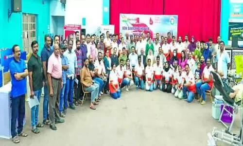 ബി.ഡി.കെ നൂറാമത് രക്തദാന ക്യാമ്പ് ബി.ഡി.കെ നൂറാമത് രക്തദാന ക്യാമ്പ്