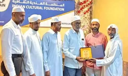 39 വർഷത്തെ പ്രവാസം നിർത്തി; റഹീം പെരുമ്പടപ്പ് നാട്ടിലേക്ക് മടങ്ങുന്നു 39 വർഷത്തെ പ്രവാസം നിർത്തി; റഹീം പെരുമ്പടപ്പ് നാട്ടിലേക്ക് മടങ്ങുന്നു