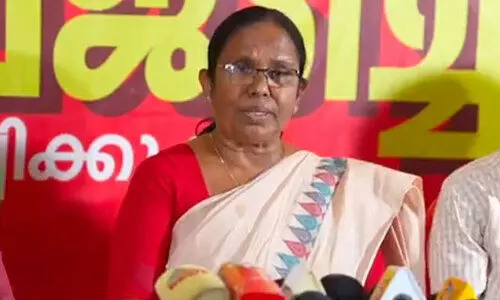 ജനവിധി പ്രതീക്ഷിച്ചത്ര അനുകൂലമല്ല, ഇടതുപക്ഷം അനിവാര്യമാണെന്ന് ജനം തിരിച്ചറിയുക തന്നെ ചെയ്യും -കെ.കെ. ശൈലജ ജനവിധി പ്രതീക്ഷിച്ചത്ര അനുകൂലമല്ല, ഇടതുപക്ഷം അനിവാര്യമാണെന്ന് ജനം തിരിച്ചറിയുക തന്നെ ചെയ്യും -കെ.കെ. ശൈലജ