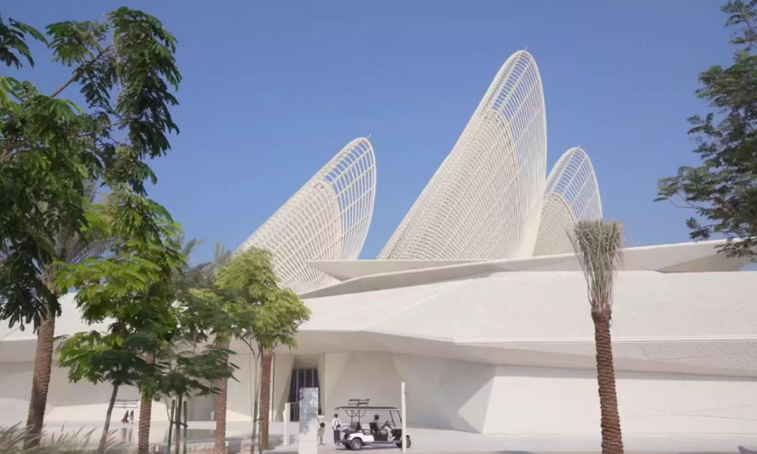 ചരിത്രം സൃഷ്ടിക്കുന്ന പാലങ്ങൾ