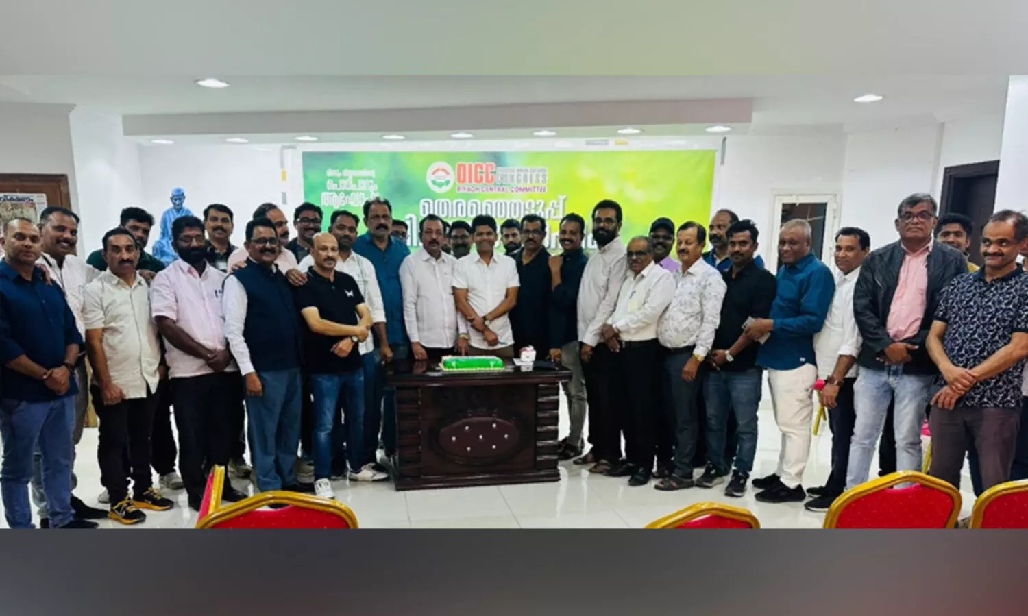 മധുരം പങ്കിട്ട്​ യു.ഡി.എഫ് വിജയം ആഘോഷിച്ച് റിയാദ്​ ഒ.ഐ.സി.സി