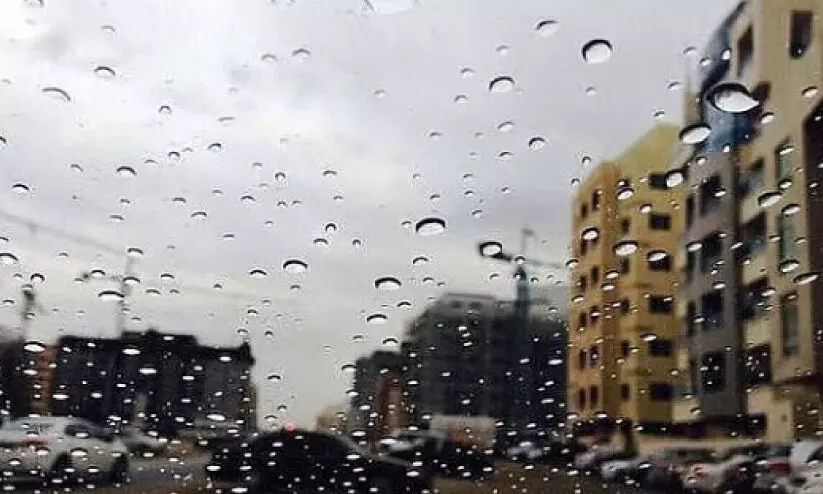 ചിലയിടങ്ങളിൽ ഇന്ന് ശക്തമായ മഴ സാധ്യത ചിലയിടങ്ങളിൽ ഇന്ന് ശക്തമായ മഴ സാധ്യത