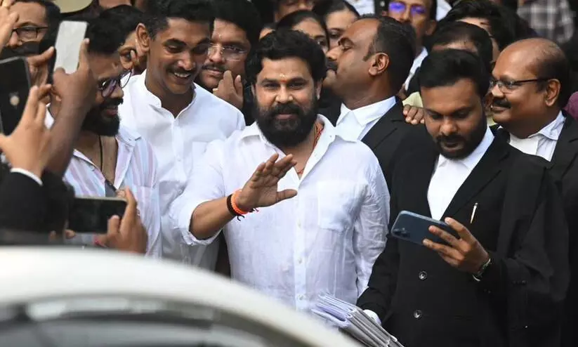 ദിലീപിനെ എന്തുകൊണ്ട് വെറുതെ വിട്ടു..!; കോടതി ഉത്തരം തേടിയത് ഈ ചോദ്യങ്ങള്ക്ക് ദിലീപിനെ എന്തുകൊണ്ട് വെറുതെ വിട്ടു..!; കോടതി ഉത്തരം തേടിയത് ഈ ചോദ്യങ്ങള്ക്ക്