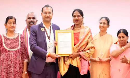 നാല് മണിക്കൂർ തുടർച്ചയായി സ്കേറ്റിങ് നൃത്തം ചെയ്ത് ലോക റെക്കോഡിൽ