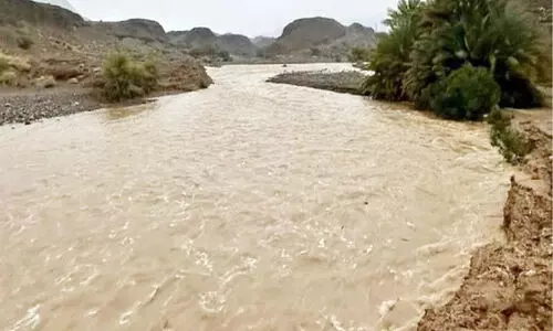 ഒമാനിൽ കാറ്റ്, മഴ, വെള്ളപ്പൊക്ക മുന്നറിയിപ്പ് ഒമാനിൽ കാറ്റ്, മഴ, വെള്ളപ്പൊക്ക മുന്നറിയിപ്പ്