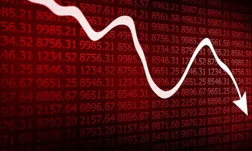 ഓരോ മണിക്കൂറിലും 110 കോടിയുടെ ഓഹരി വിറ്റ് വിദേശികൾ; കുലുങ്ങാതെ വിപണി