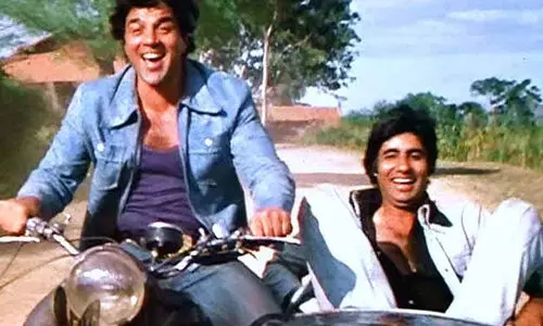 അര സെന്റീമീറ്റർ വ്യത്യാസത്തിലാണ് അദ്ദേഹം മരണത്തിൽ നിന്ന് രക്ഷപ്പെട്ടത്; അമിതാഭ് ബച്ചന് നേരെ ധർമേന്ദ്ര വെടിയുതിർത്തതിനെക്കുറിച്ച് സംവിധായകൻ അര സെന്റീമീറ്റർ വ്യത്യാസത്തിലാണ് അദ്ദേഹം മരണത്തിൽ നിന്ന് രക്ഷപ്പെട്ടത്; അമിതാഭ് ബച്ചന് നേരെ ധർമേന്ദ്ര വെടിയുതിർത്തതിനെക്കുറിച്ച് സംവിധായകൻ