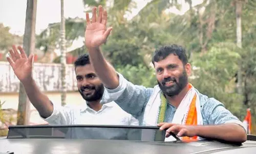 സംഘികളുടെ കൂടെയല്ല, കടലായിലെ ശ്രീകൃഷ്ണ ഭഗവാൻ എന്റെ കൂടെയാണെന്ന് തെരഞ്ഞെടുപ്പ് ഫലം തെളിയിച്ചു, പോരാട്ടം നിയന്ത്രിച്ചവൻ ഫർഹാൻ മുണ്ടേരി; റിജിൽ മാക്കുറ്റി