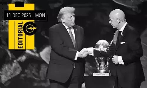 വിസിലിന് മുമ്പേ തുടങ്ങി ഫൗൾ വിസിലിന് മുമ്പേ തുടങ്ങി ഫൗൾ