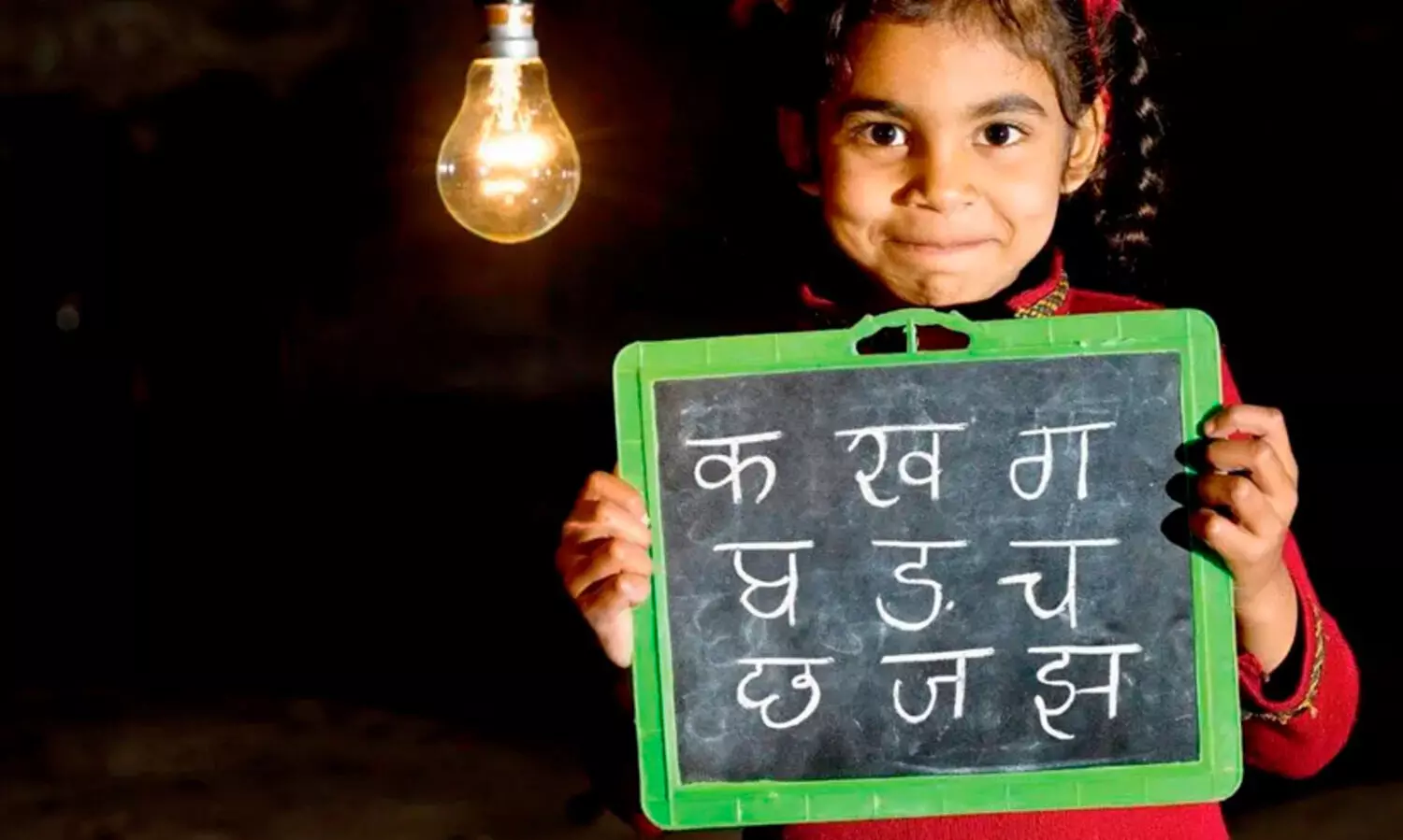 മുംബൈയിൽ മറാത്തി മീഡിയം സ്കൂളുകൾ വ്യാപകമായി അടച്ചുപൂട്ടുന്നു; മറാത്തി സംസ്കാരം തകർക്കാൻ ഗൂഢനീക്കമെന്ന് ആരോപണം