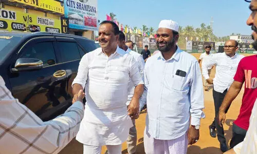 നി​യ​മ​സ​ഭ സ്പീ​ക്ക​ർ യു.​ടി.ഖാ​ദ​ർ ഭ​ട്ക​ൽ സ​ന്ദ​ർ​ശി​ച്ചു