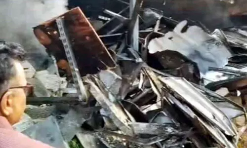 സൂപ്പര്‍ മാര്‍ക്കറ്റ്  ഗോഡൗണില്‍ തീപിടിത്തം; 1.5 കോ​ടി രൂ​പ​യു​ടെ സാ​ധ​ന​ങ്ങ​ള്‍ അ​ഗ്നി​ക്കി​ര​യാ​യി