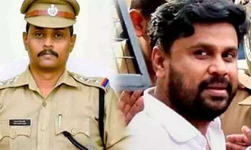 നടിയെ ആക്രമിച്ച കേസ്: ജഡ്ജി ഹണി വർഗീസിനെതിരായ ഊമക്കത്തിൽ അന്വേഷണം ആവശ്യപ്പെട്ട ഡി.വൈ.എസ്.പിക്കെതിരെ പരാതി; ഡി.ജി.പിക്ക് കൈമാറി നടിയെ ആക്രമിച്ച കേസ്: ജഡ്ജി ഹണി വർഗീസിനെതിരായ ഊമക്കത്തിൽ അന്വേഷണം ആവശ്യപ്പെട്ട ഡി.വൈ.എസ്.പിക്കെതിരെ പരാതി; ഡി.ജി.പിക്ക് കൈമാറി