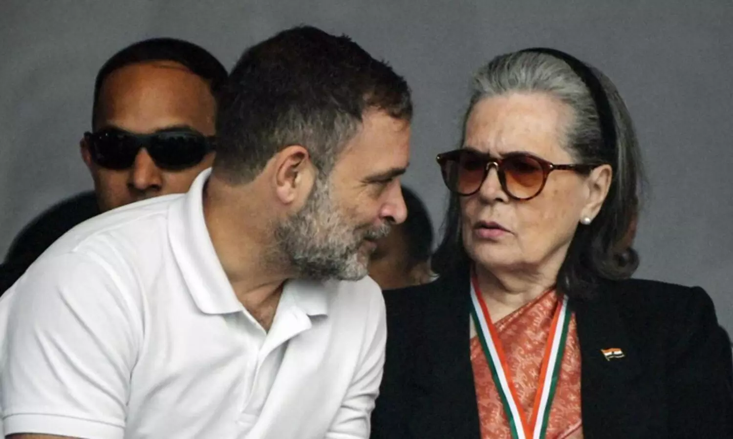 നാഷനൽ ഹെറാൾഡ് കേസ്: രാഹുലിനും സോണിയക്കുമെതിരായ ഇ.ഡിയുടെ കള്ളപ്പണം വെളുപ്പിക്കൽ കുറ്റം നിരസിച്ച് കോടതി